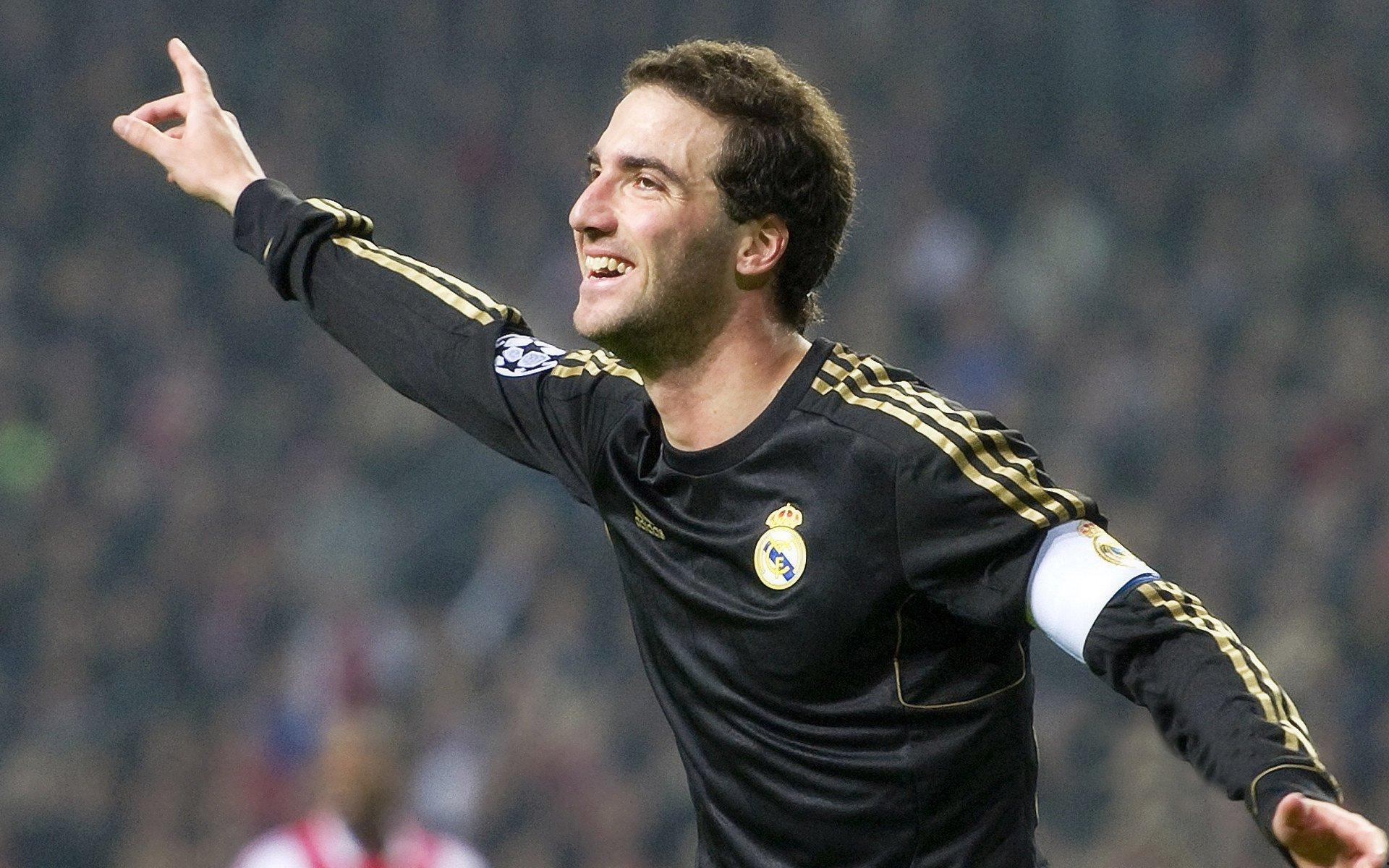 蓝鹰主场展翅擒红黑新星 莱切客场两球告负显成长代价