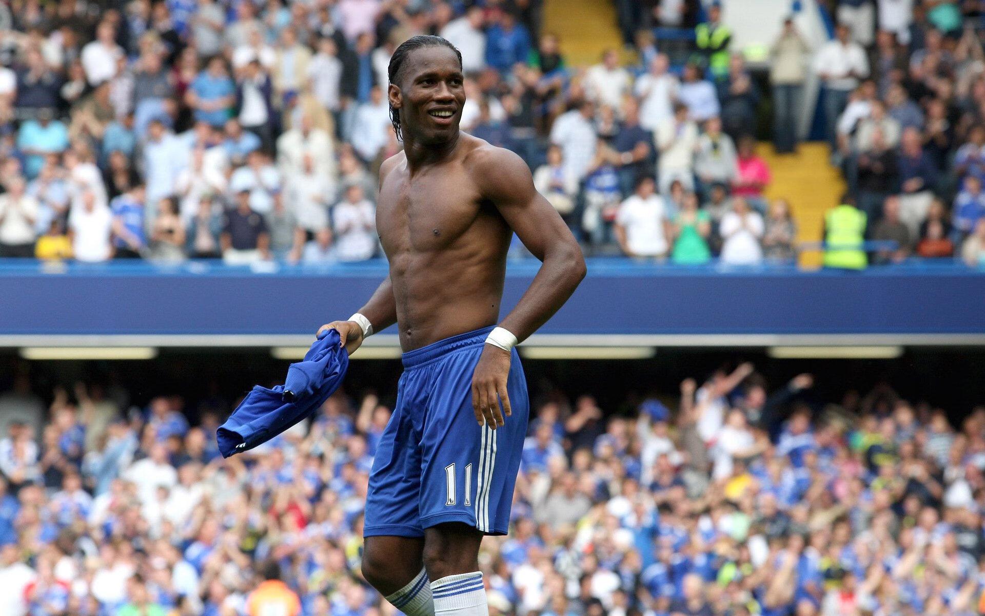 曼联传奇再回顾，卡里克红魔生涯经典镜头，英超官方集锦引燃回忆潮